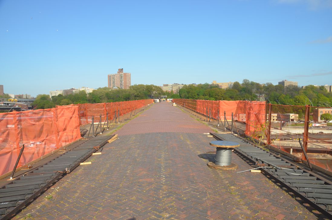 Looking back across the High Bridge from the Manhattan side you can see the herringbone pattern ends where the steel span begins<br/>